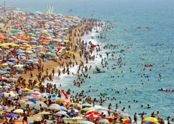 الصورة القبيحة لمدينة جميلة مثل غار الملح هي صورة تجسد واقع تونس اليوم