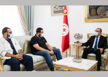 المشيشي يستقبل الطبيبين الذين تم الاعتداء عليهما