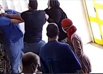 بطاقة إيداع بالسجن في حقّ المعتدي على طبيب